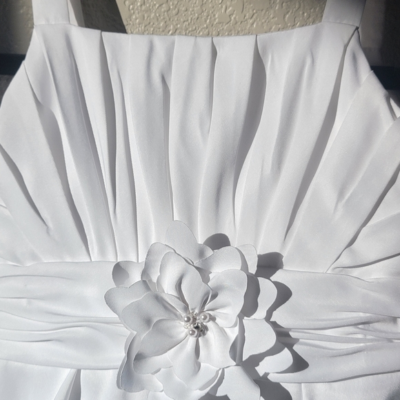 David's Bridal flower girl dress,  size 5 - Picture 5 of 7